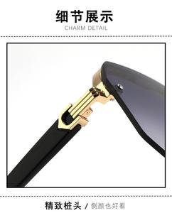 2025 LOGO personalizzato Ocean Lens gradiente <span class=keywords><strong>occhiali</strong></span> <span class=keywords><strong>da</strong></span> <span class=keywords><strong>sole</strong></span> moda quadrato senza montatura <span class=keywords><strong>da</strong></span> donna doppio bordo <span class=keywords><strong>occhiali</strong></span> <span class=keywords><strong>da</strong></span> <span class=keywords><strong>sole</strong></span> estivi per gli uomini - Product Image 6