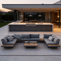 Pulverbeschichtetes Outdoor-Möbelset U-förmiges Aluminium-Gartensofa-Set mit Feuerstelle Outdoor-Couch-Set mit Kissen für Balkon