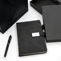 Ensemble cadeau souvenir d'entreprise haut de gamme, carnet A5 en simili cuir cousu avec bords huilés et boucle métallique, logo personnalisé disponible