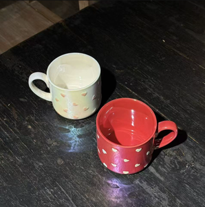 Taza de Cerámica Iridiscente con Corazón en Relieve 3D, Taza de Café para Parejas, Regalo de San Valentín o Boda, Personalizable al por Mayor - Product Image 3