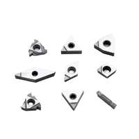 Outil de tour CNC à lame diamantée avec revêtement PCD Coupe carrée Tournant Tête de couteau en aluminium OEM personnalisable