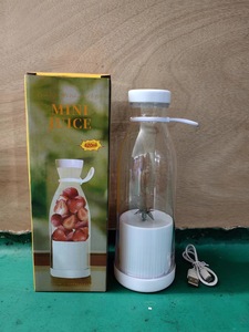 Licuadora USB Mini de Alta Calidad en Oferta, Compacta para el Hogar, para Viajeros, Prepara Bebidas Rápidas de Frutas y Verduras Caseras - Product Image 6