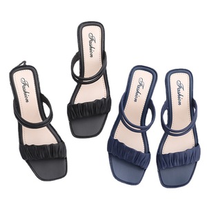 <span class=keywords><strong>Sandalias</strong></span> planas informales nuevas <span class=keywords><strong>sandalias</strong></span> <span class=keywords><strong>baratas</strong></span> al por mayor <span class=keywords><strong>cuña</strong></span> OEM zapatos planos diseñador mujeres PVC verano logotipo personalizado al aire libre - Product Image 4