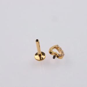 <span class=keywords><strong>Piercing</strong></span> de Titanio G23 para Labret, Cartílago, Labio, Tragus y Hélix, con Corazón Hueco y Engaste de Media Zirconia Cúbica, 16G, Parte Trasera Plana, Dorado - Product Image 6