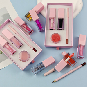 Coffrets Cadeaux de Maquillage Marque Privée avec <span class=keywords><strong>Crayon</strong></span> Contour des Lèvres Mat, Huile Gloss et Gommage Lèvres Vegan aux Saveurs de Fruits – Packaging Inclus - Product Image 5