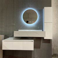 Meubles-lavabos muraux modernes en PVC laqué blanc avec miroir LED, vasque en pierre, résistants à l'eau et dotés d'un miroir