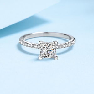 <span class=keywords><strong>Bague</strong></span> en or 18 carats avec <span class=keywords><strong>diamant</strong></span> <span class=keywords><strong>Solitaire</strong></span> de 2 carats de taille <span class=keywords><strong>princesse</strong></span> Bagues de fiançailles pour femmes - Product Image 1