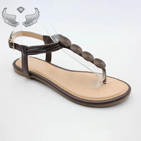 Sandales plates avec chaîne en or pour femmes, chaussures d'extérieur, de plage, de qualité supérieure, dernière collection