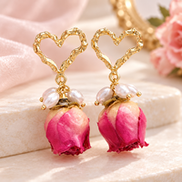 Boucles d'oreilles pendantes romantiques en forme de cœur avec perle et rose éternelle, en laiton plaqué argent et alliage de zinc, motif floral, pour femme, vente en gros