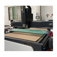 Máquina enrutadora Cnc 1325 con mesa de vacío y rodillo de prensa para trabajar la madera 1325 1530 enrutador Cnc para trabajar la madera 4x8