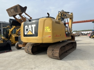รถขุดตีนตะขาบ Caterpillar 320E มือสองจากญี่ปุ่น ใช้งานน้อย น้ำหนัก 20 ตัน ระบบไฮดรอลิก เหมาะสำหรับงานก่อสร้างและเหมืองแร่ - Product Image 4