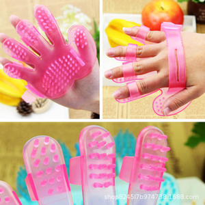 ถุงมืออาบน้ำสัตว์เลี้ยงแบบมีชื่อเสียง แปรงนวดห้านิ้วสำหรับกรูมมิ่งสุนัขและกำจัดขน ทำจากวัสดุยาง - Product Image 1