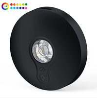 Rondelle lumineuse RVB rechargeable avec télécommande Lampe d'armoire à piles rechargeables Lumière d'étagère LED sans fil à intensité variable vente en gros