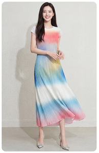 PY 2026 Summer New Arrival Hot Miyake Pleated Dress Plus Size Gradient LooseiDress Plus Size Women's Clothing Wholesale - Product Image 4