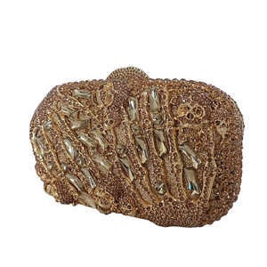 Bolso de mano único con diseño de mano de esqueleto y pedrería, deslumbrante bolso de noche con calavera de cristal, bolso de mano espeluznante de Halloween para mujer - Product Image 3