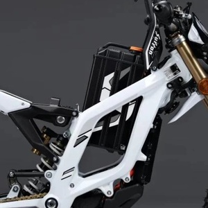 Motocicleta Deportiva Todoterreno Surron Light Bee 2 con 410 Nm de Torque Instantáneo, Batería de 78.5V, Resistente al Agua - Product Image 5