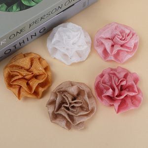Fleur en tulle seersucker motif rose 8 cm, faite à la main, pour accessoires capillaires DIY, corsages, fleurs pour chaussures et décorations vestimentaires - Product Image 4
