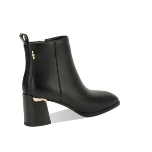 Bottines pour <span class=keywords><strong>femme</strong></span> Moncheer à talons épais, <span class=keywords><strong>bottes</strong></span> tendance pour <span class=keywords><strong>femme</strong></span> avec talon géométrique doré - Product Image 3