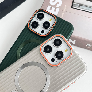 Carcasa de PC dura anticaída corrugada de lujo, funda de teléfono magnética de carga inalámbrica de protección completa para iPhone 15 Pro Max <span class=keywords><strong>MI</strong></span> 13 14 - Product Image 4
