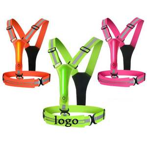 เสื้อกั๊ก LED ปรับได้ พร้อมกระเป๋า สำหรับวิ่งกลางคืน ปั่นจักรยาน สะท้อนแสง ชาร์จ USB เสื้อกั๊กสำหรับวิ่งกลางแจ้ง - Product Image 1