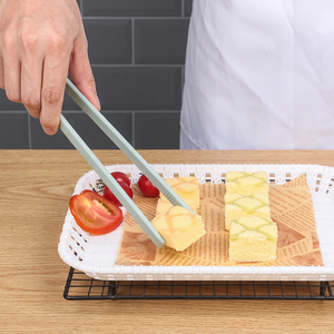 Pinces à nourriture en silicone en forme de V avec noyau en acier, résistantes à la chaleur 230°C ℃   Pinces de cuisine anti-rayures pour grillades, salades et service - Product Image 3