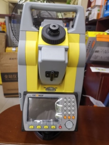 Station totale professionnelle Geomax Zoom35 de précision 2'' à prix abordable - Product Image 2