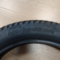 Pneu de moto 110/90-16 sans chambre à air, en caoutchouc, antidérapant, durable, résistant aux crevaisons, fourni par l'usine, en stock, vente en gros