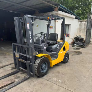 Chariot élévateur de 3 tonnes, - Product Image 1