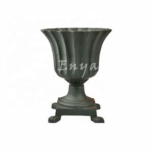 Urne à pieds Pot de fleur de jardinage Autres fournitures de jardin Fonte Vente en gros Arrière-cour Intérieur et extérieur Maison Métal - Product Image 4