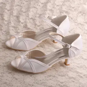 Wedopus <span class=keywords><strong>scarpe</strong></span> bianche <span class=keywords><strong>da</strong></span> <span class=keywords><strong>sposa</strong></span> con tacco basso - Product Image 1