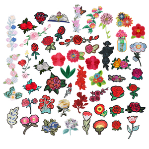 Patchs thermocollants brodés de fleurs roses à sequins, style populaire, vente chaude, en gros, <span class=keywords><strong>pour</strong></span> vêtements - Product Image 1