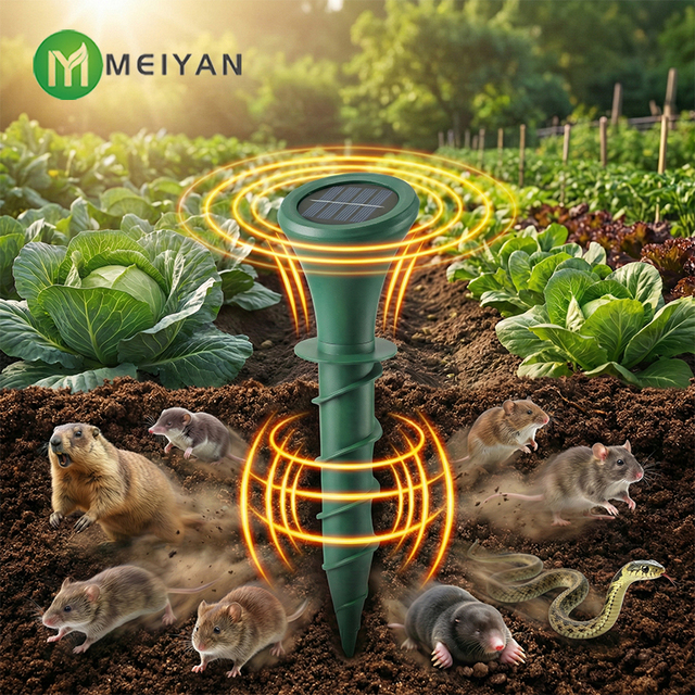Solar Powered Solid State Electronic Snake & Rodent Repellent Ultrasonic Sound Light Technology for Home Garden Pest Control