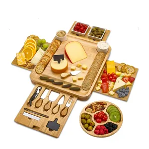 Individuelles großes Holz-Charcuteriebrett-Set rundes Tray Weihnachtsgeschenk 4 magnetische Schubladen Bambus Käsebrett Messerset