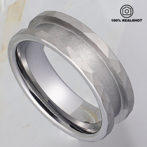 Nhà máy <span class=keywords><strong>6mm</strong></span> 8mm <span class=keywords><strong>tungsten</strong></span> carbide Nhẫn đính hôn búa Matt bề mặt 4mm kênh bên trong bóng sáng bóng ban nhạc cổ điển - Product Image 2