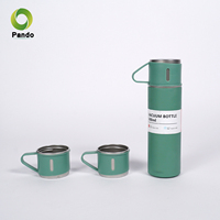 Flacon à vide de 500ml avec tasses assorties Gourde d'eau Ensemble de verres portables en acier inoxydable