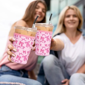 ピンク リボン柄 アイスコーヒー用カップスリーブ 保冷 断熱 ネオプレン製 ドリンクホルダー 冷飲料用 - Product Image 5