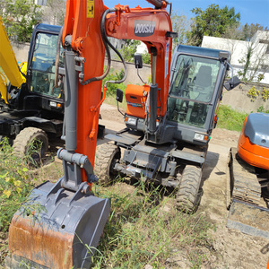 ใช้วิศวกรรมและเครื่องจักรก่อสร้างรถขุดล้อยาง DOOSAN DX60W รถขุด 6 ตันบนล้อ - Product Image 2