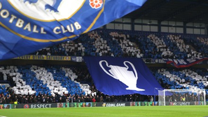 لافتات كرة القدم مطبوعة بالشعار، راية فينيل عملاقة لمباريات كرة القدم، راية تيفو للجماهير، علم لفعاليات كرة القدم على شكل راية - Product Image 2