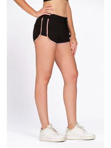 Shorts de sport extensibles en Lycra noir pour femme Munns & Mars – Taille mi-haute, confortables, pour l'entraînement athlétique - Product Image 1