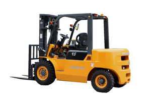 מלגזה סולר 4.5 טון, צריכת דלק נמוכה, אחריות לשנה אחת. - Product Image 2