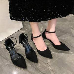 Chaussures de mariage unisexes en cuir véritable à bride unique, design minimaliste et polyvalent, bottines sexy à bout pointu pour femme - Product Image 2