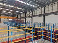 Système de plancher en mezzanine avec escaliers pour solution d'entreposage, unités de rayonnage, étagères de grenier, plateforme de loft