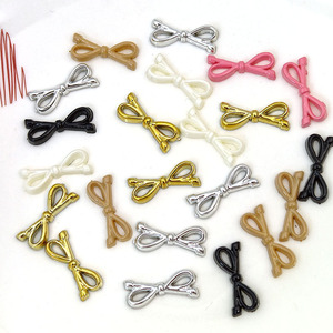 Mini pinces à cheveux nœud papillon 5,5 cm en résine plastique, accessoires de bijoux DIY pour usage quotidien - Product Image 1