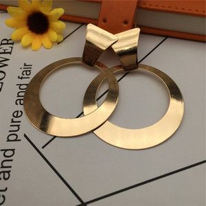 New Modern Trendy Fashion <b>Gold</b> Plated Metal <b>Earrings</b> Handmade <b>Dangle</b> Accessories for Weddings Parties Gifts Mainly Made Alloy - Product Image 3