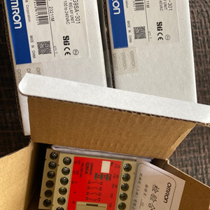 รีเลย์นิรภัย Omron G9SX-NS2 สวิตช์ประตูแบบไม่สัมผัส ระบบอัตโนมัติในอุตสาหกรรม 24V AC DC ชนิดคอยล์ แบบ SPDT Output - Product Image 2