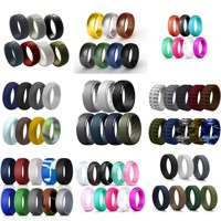 Bagues de mariage en silicone plaqué or rose pour hommes en gros avec saphir, anneaux de sport avec bordure à étages, design tendance