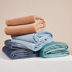 Manta de franela de lana de poliéster 100% para todas las estaciones personalizada multicolor tamaño Queen suave y acogedora ropa de cama ecológica dibujos animados sólidos - Product Image 6