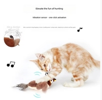 Jouet interactif pour chat en peluche avec plumes de paon remplaçables, jouet couineur pour la chasse des chats d'intérieur