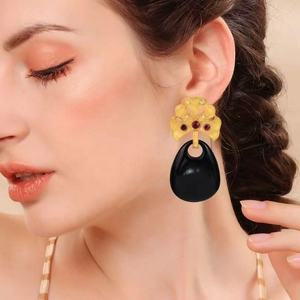 Vintage Personality Geometric Trendy Silver Needle Hoop <b>Earrings</b> with Black <b>Resin</b> and Gold Leaf Design Women's Accessories - Product Image 1