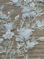 Tissu en tulle de soie brodé blanc en gros pour vêtements de mariée, sacs et accessoires